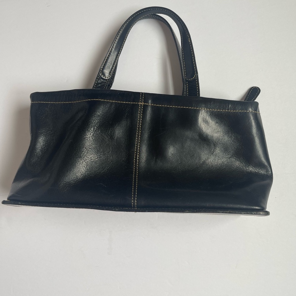 Kenneth Cole Kelly Black Vintage Leather Bag.  Like New Condition!